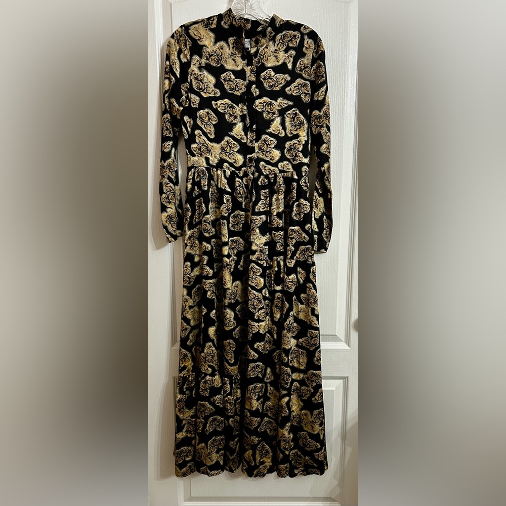Black and Gold Printed Long Sleeve Maxi Dress